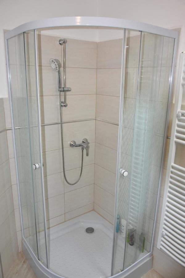 Csevi Apartmanhaz Mezőkövesd Zewnętrze zdjęcie