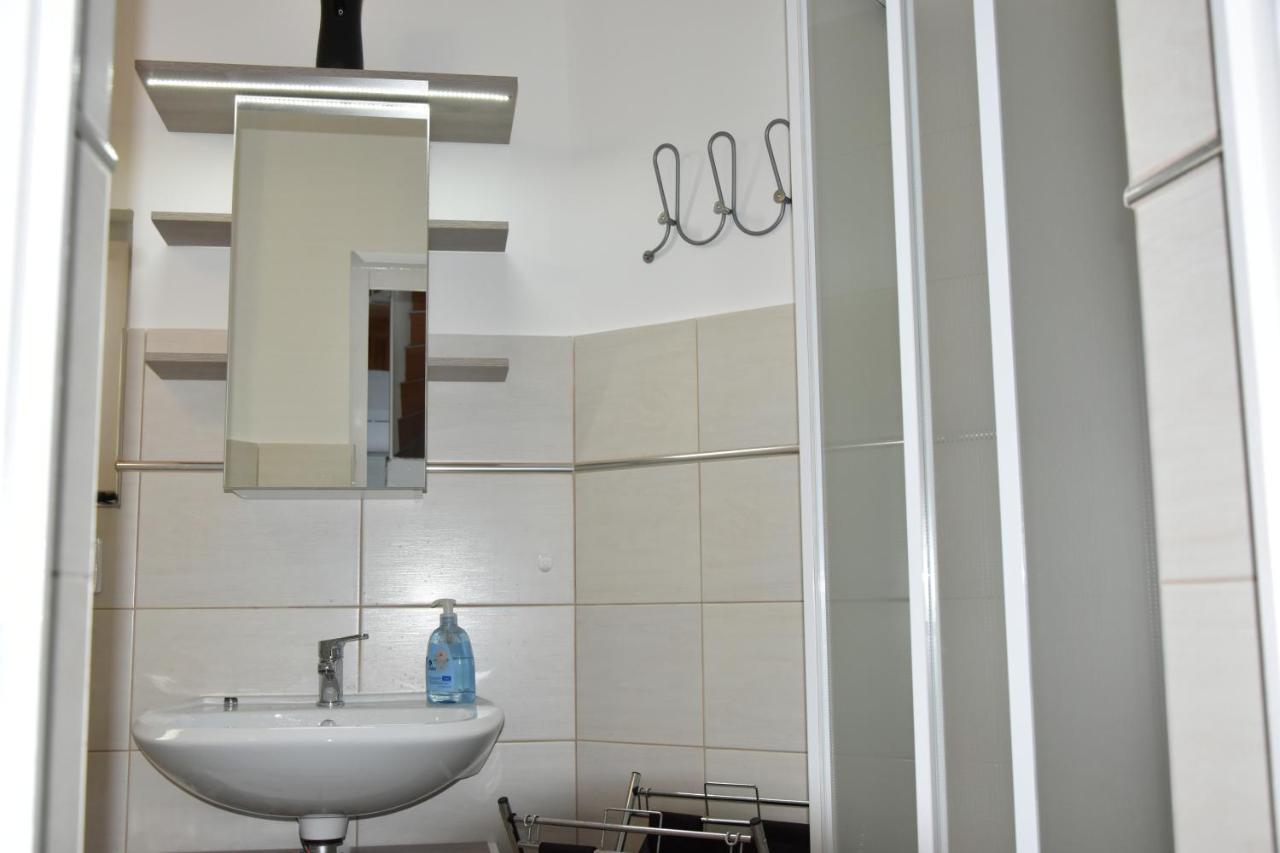 Csevi Apartmanhaz Mezőkövesd Zewnętrze zdjęcie